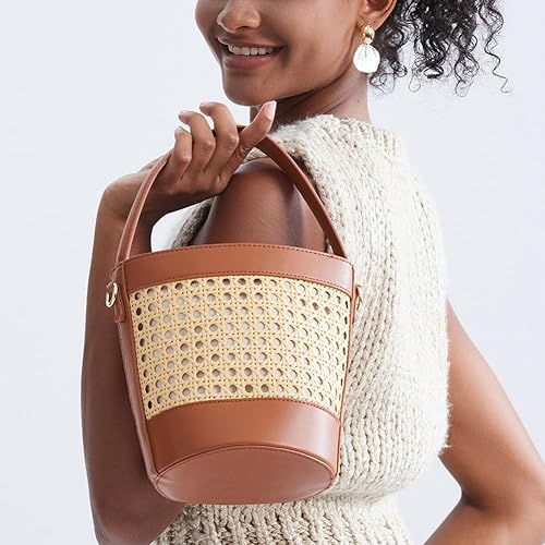 Bucket Bag for Women Straw Beach Bag Drawstring Crossbody Purse PU Leather Summer Shoulder Tote Bag Cute Hobo Bags